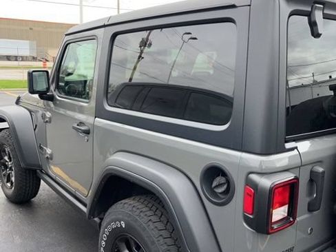 Used 2021 Jeep Wrangler Sport AWD/4WD image 5