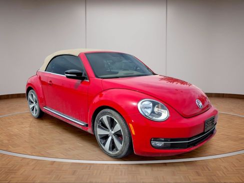 Used 2013 Volkswagen Beetle Turbo FWD image 22