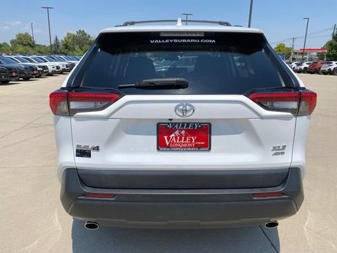 Used 2022 Toyota RAV4 XLE w/ XLE Grade Weather Package AWD/4WD image 4