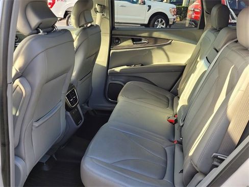 Used 2019 Lincoln Nautilus Reserve w/ Cargo Utility Package image 4