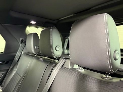 New 2025 Land Rover Discovery S image 20