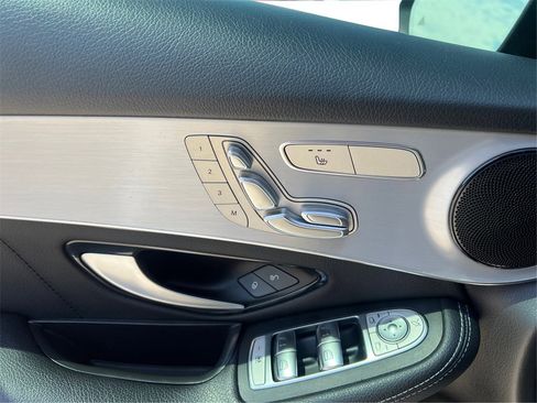 Used 2019 Mercedes-Benz GLC 300 GLC 300 w/ Multimedia Package image 19