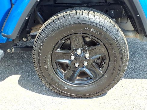 Used 2021 Jeep Gladiator Sport AWD/4WD image 7