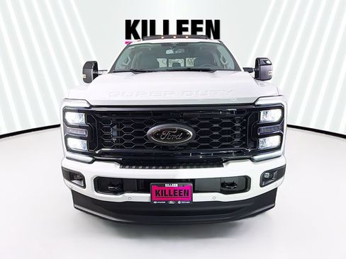 New 2026 Ford F250 Lariat w/ Black Appearance Package AWD/4WD image 2