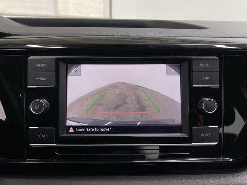 Used 2022 Volkswagen Taos S image 25