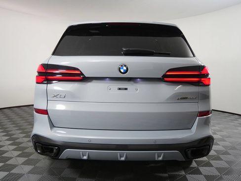 Used 2026 BMW X5 xDrive40i w/ M Sport Package AWD/4WD image 4