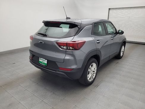 Used 2021 Chevrolet TrailBlazer LS w/ LPO, Blackout Package FWD image 9