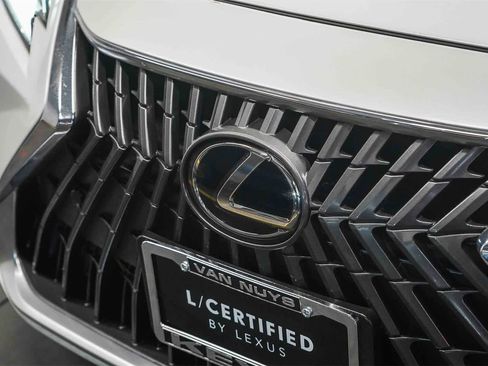 Used 2025 Lexus ES 300h w/ Premium Package image 8