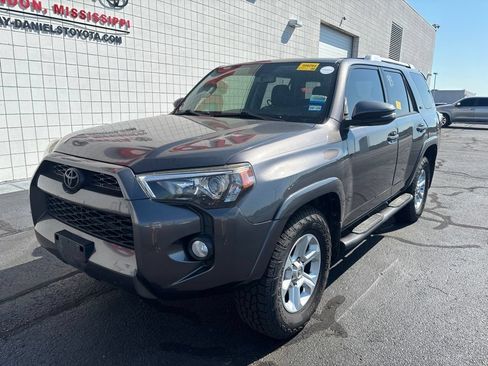 Used 2017 Toyota 4Runner SR5 Premium RWD image 1