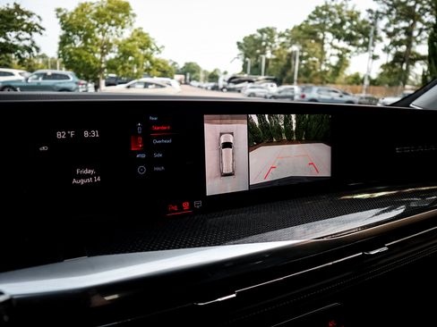 Used 2026 Cadillac Escalade V w/ LPO, ONYX Package AWD/4WD image 25