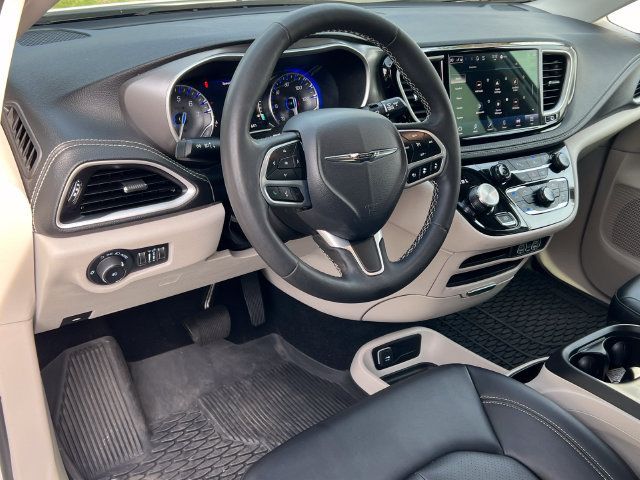 Used 2024 Chrysler Pacifica Touring-L w/ Road Tripper Package FWD image 19