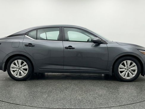 Used 2025 Nissan Sentra S FWD image 11