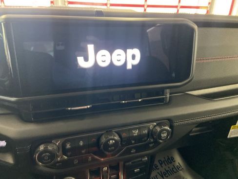 New 2026 Jeep Gladiator Rubicon image 30