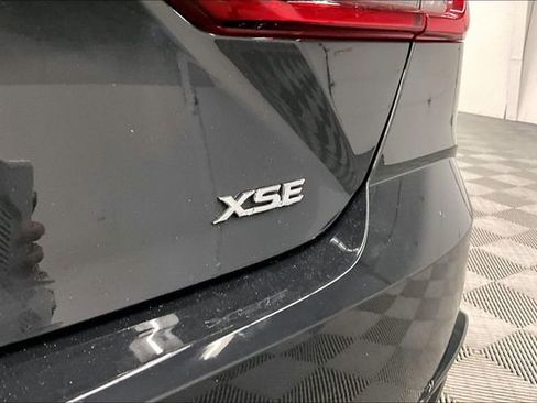 Used 2025 Toyota Camry XSE FWD image 9