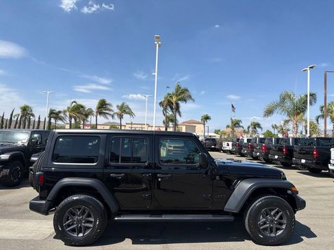 Used 2025 Jeep Wrangler Unlimited Sport AWD/4WD image 3
