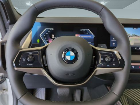 Used 2025 BMW X3 xDrive30i w/ Premium Package image 19