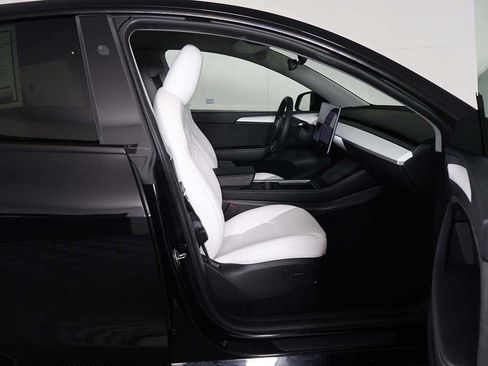 Used 2024 Tesla Model Y Performance AWD/4WD image 30