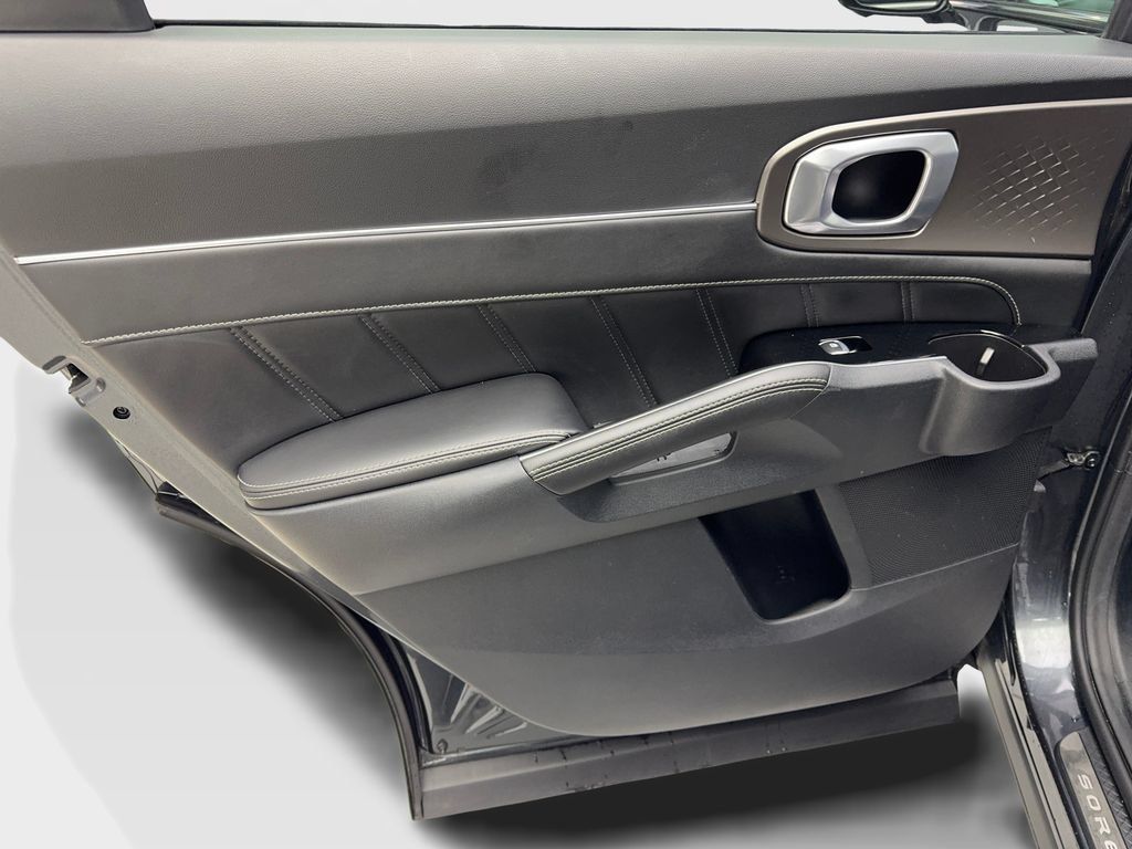 Used 2024 Kia Sorento SX FWD image 38