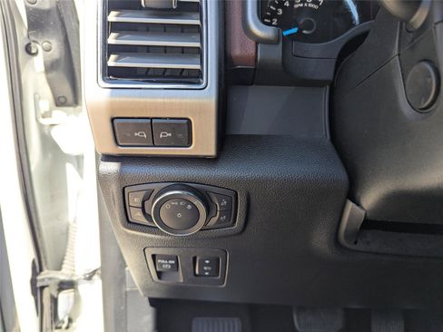 Used 2020 Ford F150 Platinum w/ Equipment Group 701A Luxury image 22