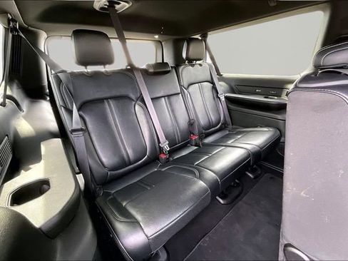 Used 2024 Jeep Wagoneer L Series II w/ Flexible Seating Group image 18