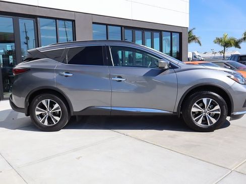 Used 2024 Nissan Murano SV image 2