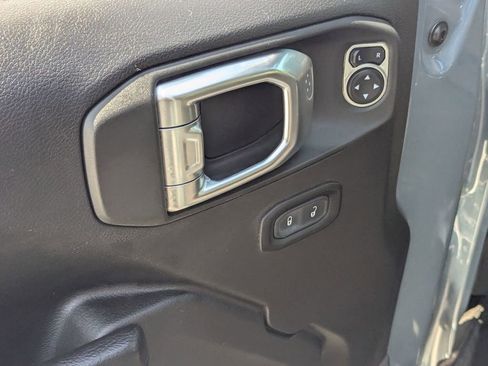 Used 2024 Jeep Wrangler Unlimited Rubicon 4xe image 14