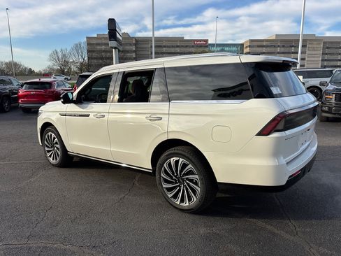New 2026 Lincoln Navigator Black Label AWD/4WD image 5