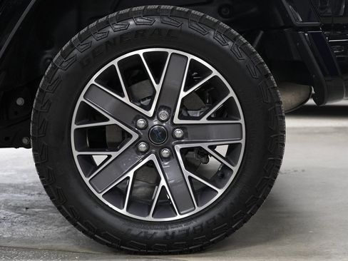 Used 2024 Jeep Wrangler High Altitude AWD/4WD image 48