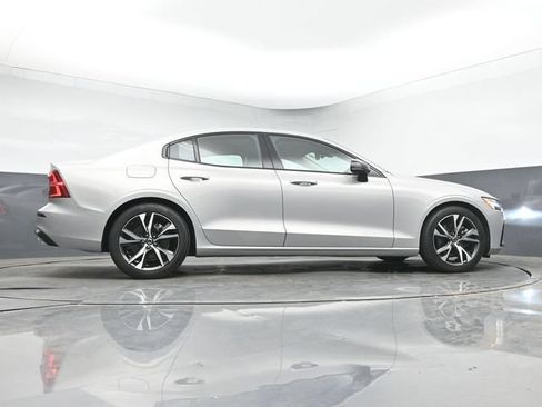 Used 2023 Volvo S60 B5 Core w/ Climate Package FWD image 39
