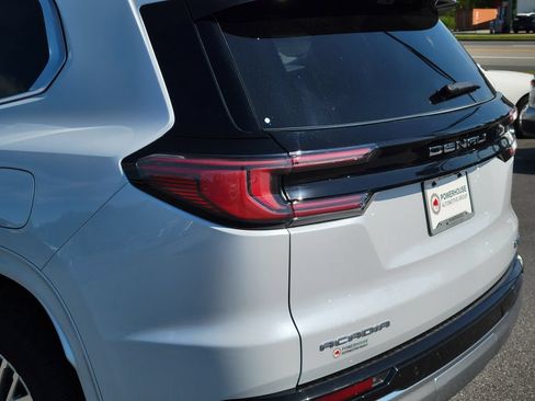 Used 2026 GMC Acadia Denali w/ Super Cruise Package FWD image 11