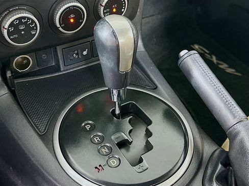 Used 2011 MAZDA MX-5 Miata Grand Touring w/ Premium Pkg image 22