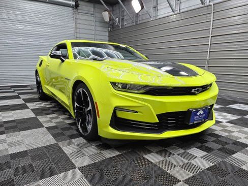 Used 2020 Chevrolet Camaro SS RWD image 5