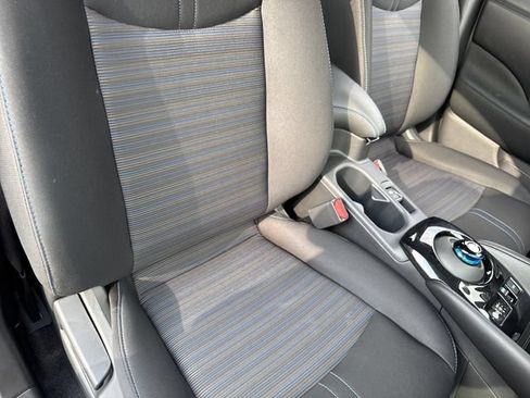 Certified 2025 Nissan Leaf SV Plus FWD image 27
