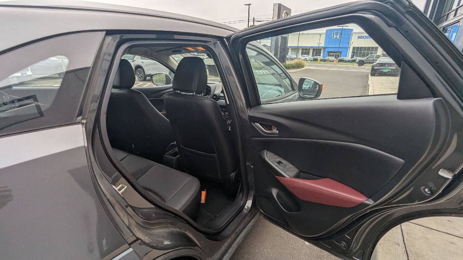 Used 2018 MAZDA CX-3 Touring AWD/4WD image 11