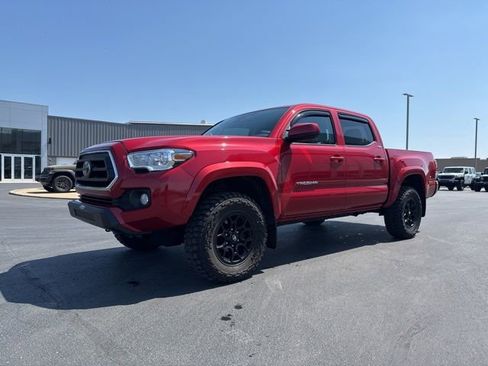 Used 2020 Toyota Tacoma SR5 image 3