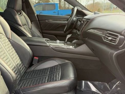 Used 2022 Maserati Levante Trofeo image 22