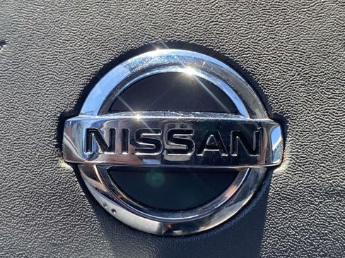 Used 2019 Nissan Frontier SL RWD image 32