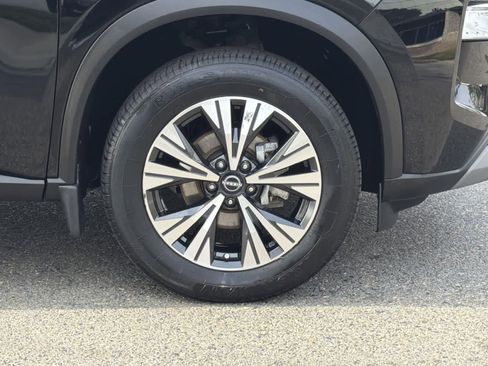 Used 2023 Nissan Rogue SV image 36