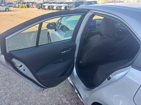 Used 2026 Toyota Corolla SE FWD image 14