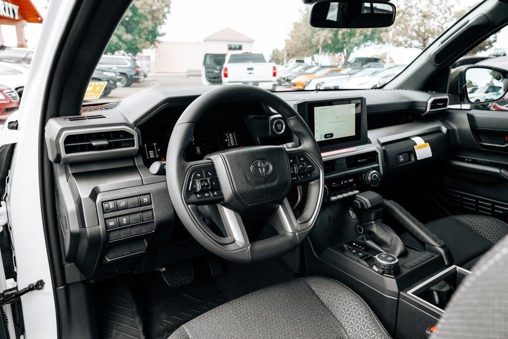 Used 2026 Toyota 4Runner SR5 AWD/4WD image 17