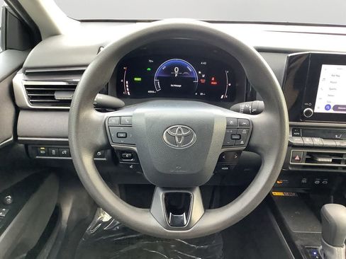 Used 2025 Toyota Camry LE FWD image 19