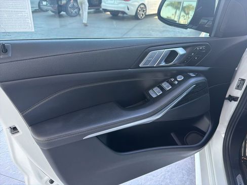 Used 2021 BMW X7 xDrive40i w/ M Sport Package image 8