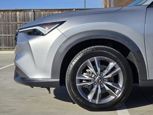 Certified 2025 Acura ADX Base image 9