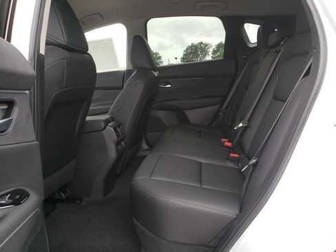 New 2025 Nissan Murano SV image 12