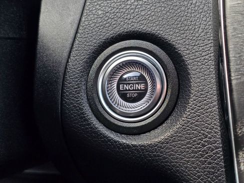 Used 2019 Mercedes-Benz C 300 4MATIC Sedan image 33