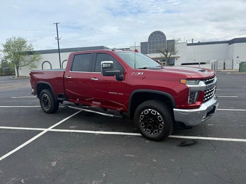 Used 2023 Chevrolet Silverado 2500 LTZ AWD/4WD image 2