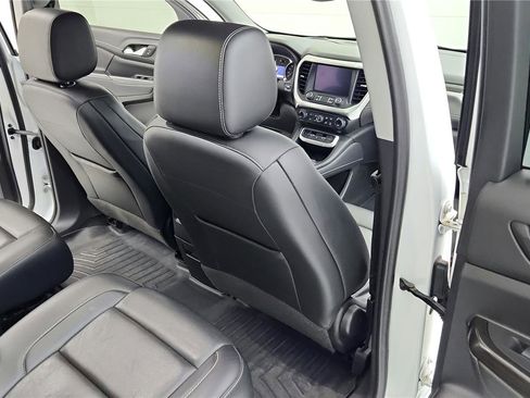 Used 2023 GMC Acadia SLT AWD/4WD image 19