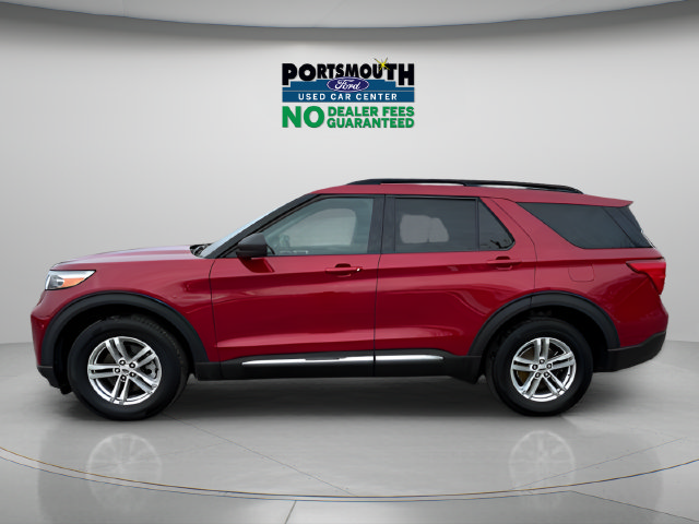 Used 2022 Ford Explorer XLT AWD/4WD image 2