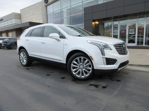 Used 2019 Cadillac XT5 Platinum image 16