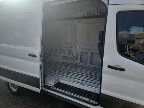 Used 2022 Ford Transit 250 148 High Roof AWD image 21